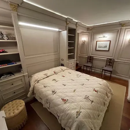 Luxury House With Private Garden 펜션 *