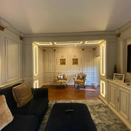 펜션 Luxury House With Private Garden