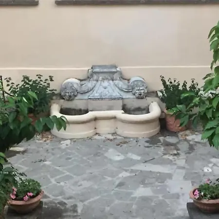 Luxury House With Private Garden 펜션