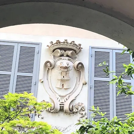Luxury House With Private Garden 펜션 *